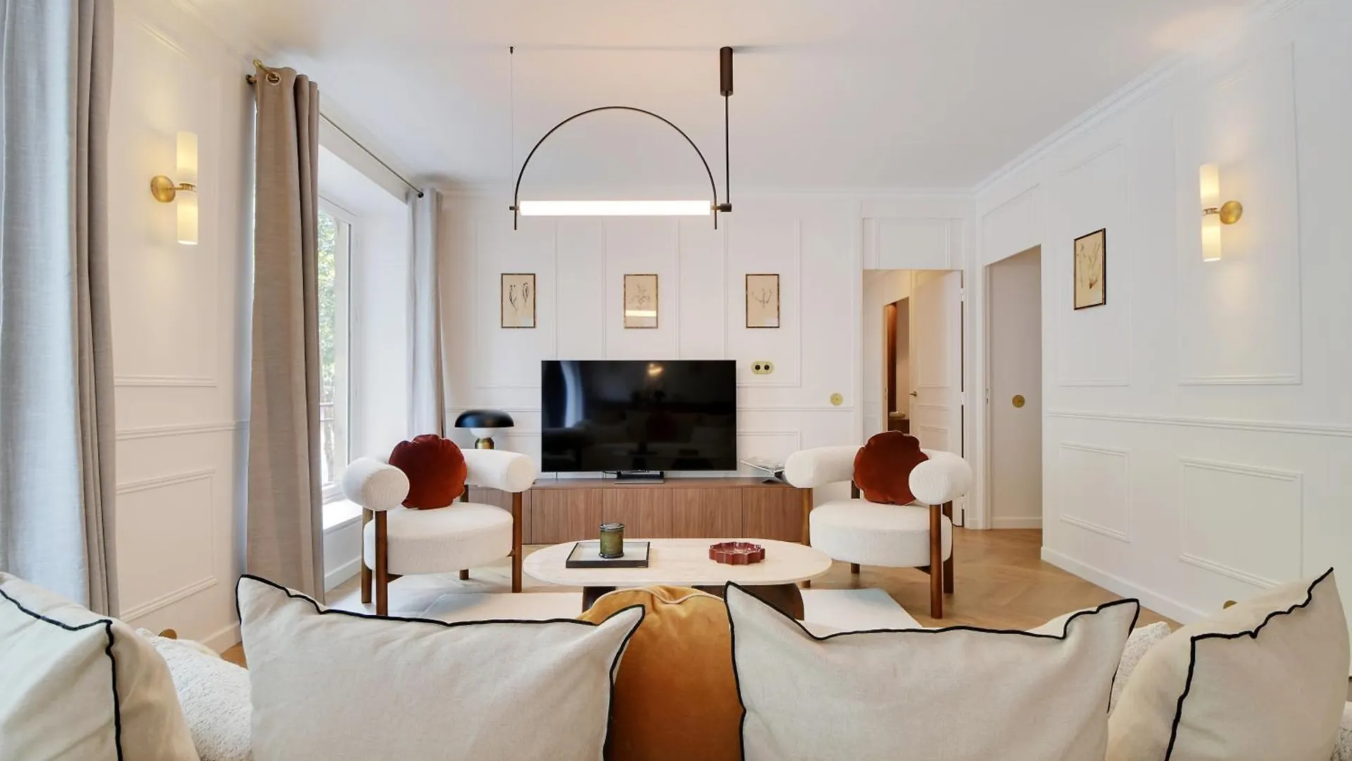 Oniri - Serviced In Saint Germain